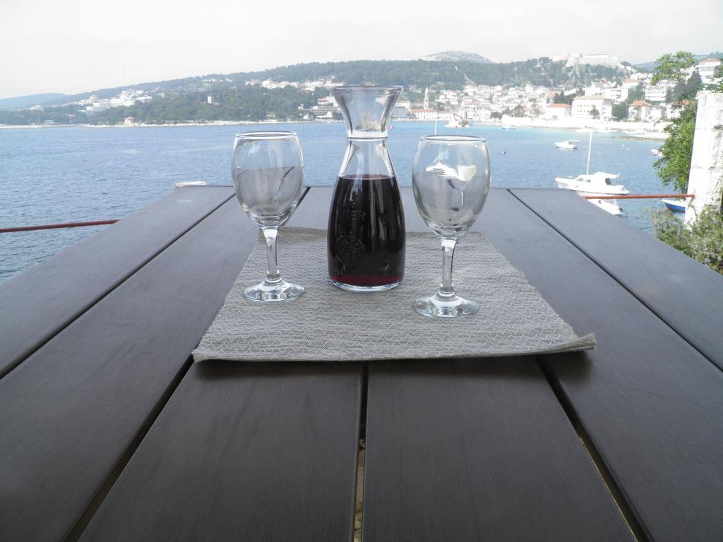 Apartman Radošić Hvar Town Bagian luar foto